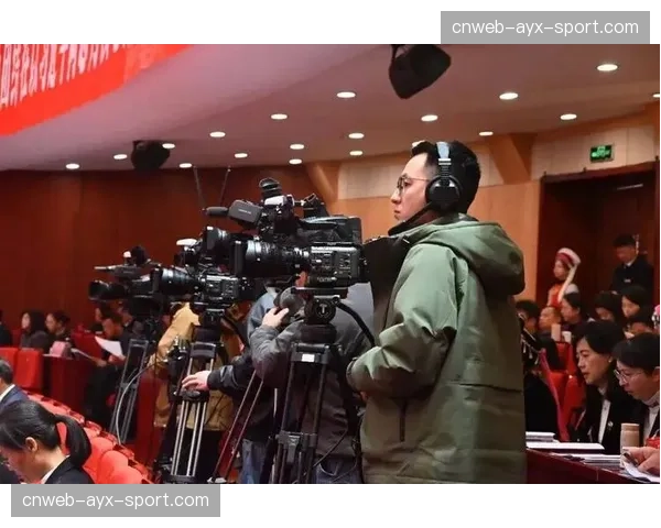 通讯:在聚光灯外——记为顶级赛事默默服务二十年的器材管理员 通讯:在聚光灯外——记为顶级赛事默默服务二十年的器材管理员