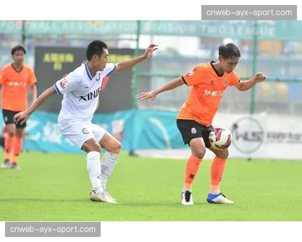 欧塞尔发布赛前训练图，全队重点演练定位球防守