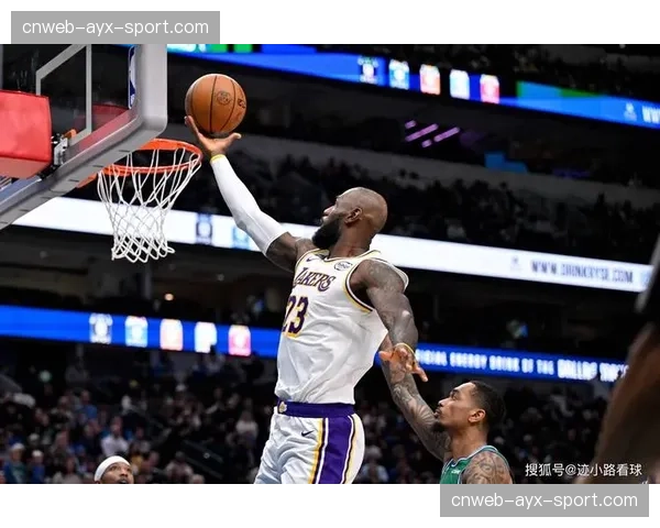 詹姆斯谈附加赛：作为多年参与者，我很高兴可以靠在沙发上看球